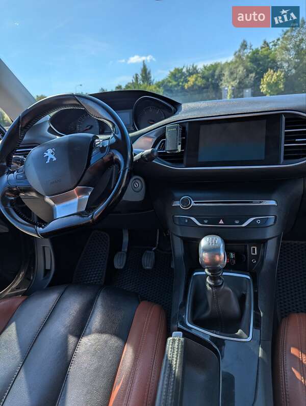 Універсал Peugeot 308 2015 в Львові