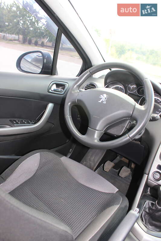 Хетчбек Peugeot 308 2012 в Смоліному