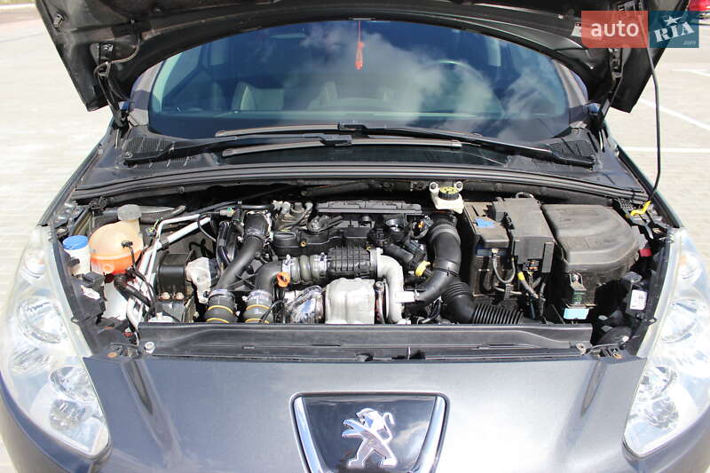 Хетчбек Peugeot 308 2012 в Смоліному