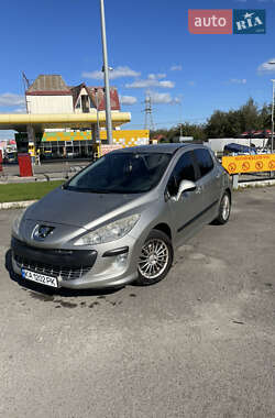 Хэтчбек Peugeot 308 2010 в Киеве