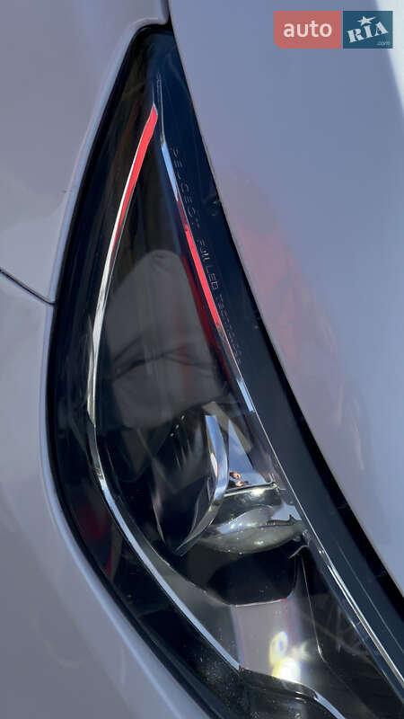 Універсал Peugeot 308 2015 в Ужгороді фото 15 Універсал Peugeot 308 2015 в Ужгороді
