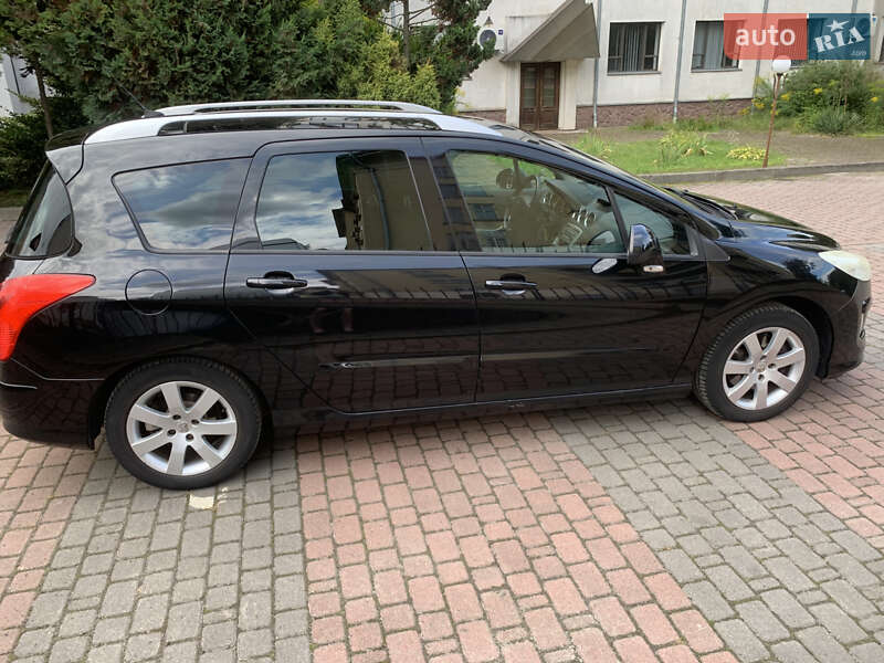 Універсал Peugeot 308 2010 в Львові