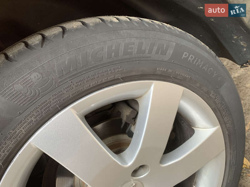 Універсал Peugeot 308 2010 в Львові