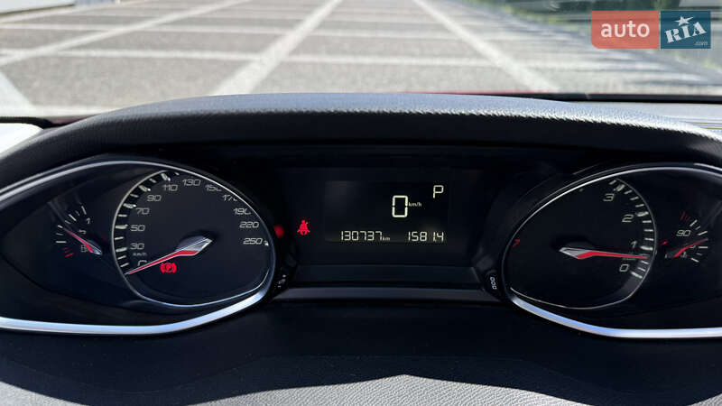 Хетчбек Peugeot 308 2016 в Хусті