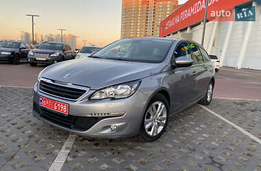 Универсал Peugeot 308 2016 в Киеве