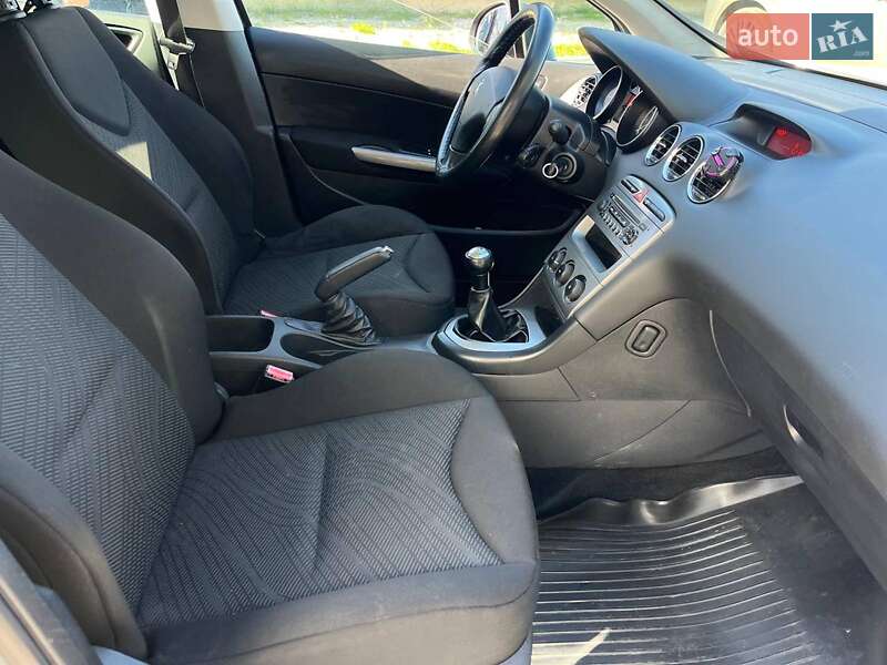 Універсал Peugeot 308 2010 в Львові