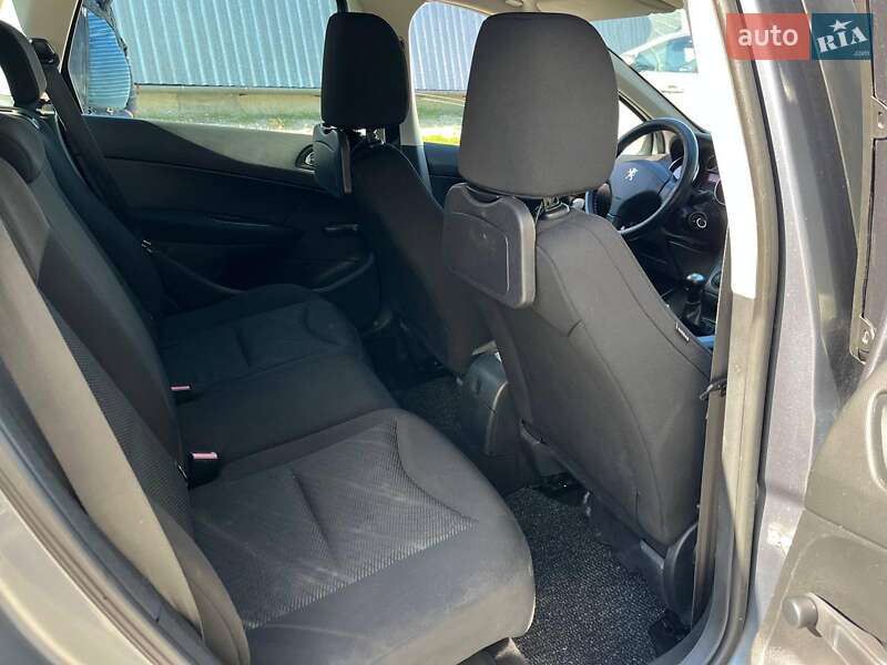 Універсал Peugeot 308 2010 в Львові