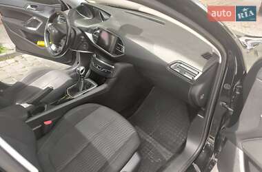 Универсал Peugeot 308 2015 в 