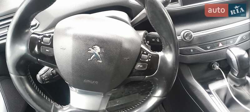 Универсал Peugeot 308 2015 в Львове