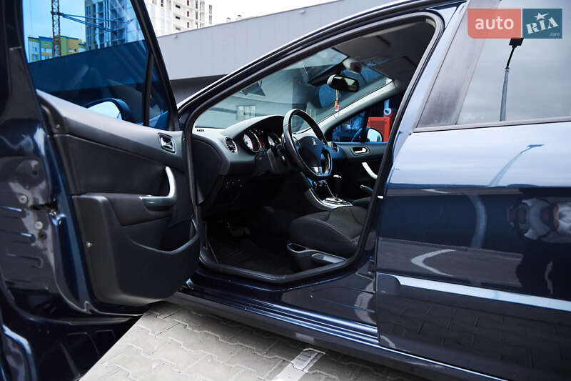 Хэтчбек Peugeot 308 2013 в Киеве