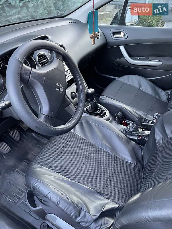 Хетчбек Peugeot 308 2011 в Ужгороді фото 2 Хетчбек Peugeot 308 2011 в Ужгороді