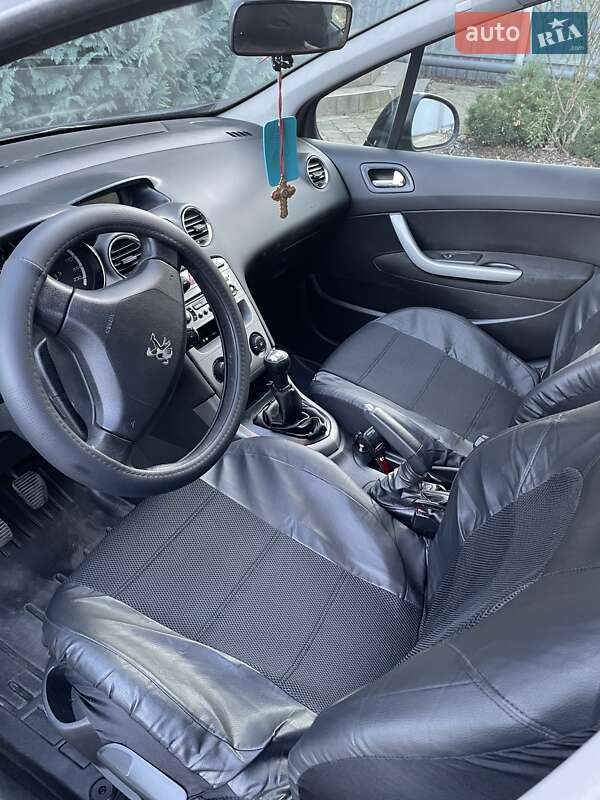 Хетчбек Peugeot 308 2011 в Ужгороді фото 3 Хетчбек Peugeot 308 2011 в Ужгороді