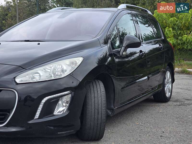 Универсал Peugeot 308 2012 в Хмельницком