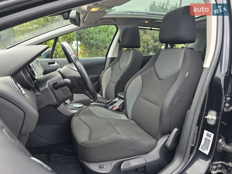 Универсал Peugeot 308 2012 в Хмельницком