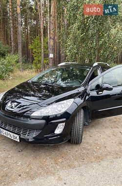 Универсал Peugeot 308 2011 в Вышгороде