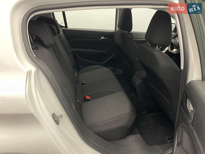Хэтчбек Peugeot 308 2020 в Киеве фото 22 Хэтчбек Peugeot 308 2020 в Киеве