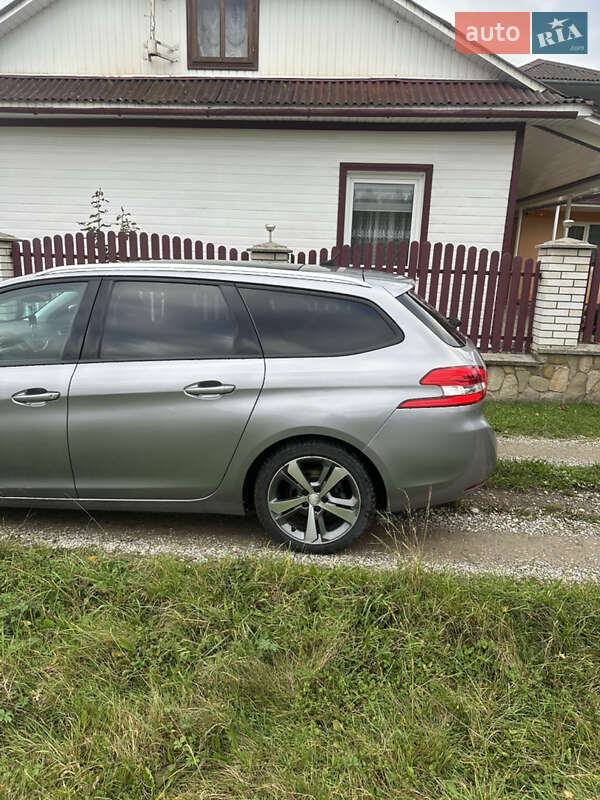 Универсал Peugeot 308 2016 в Ивано-Франковске фото 10 Универсал Peugeot 308 2016 в Ивано-Франковске