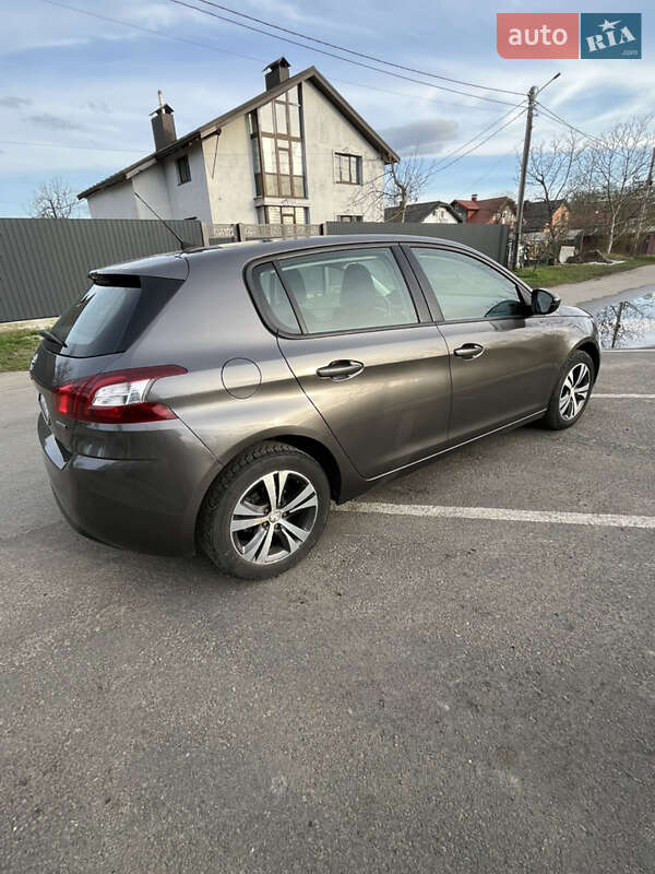 Хэтчбек Peugeot 308 2016 в Ивано-Франковске