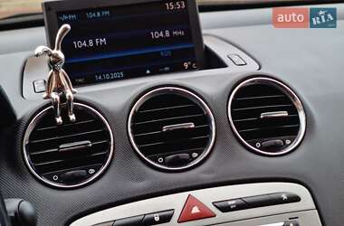 Хэтчбек Peugeot 308 2011 в 