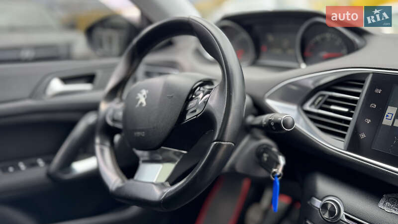 Универсал Peugeot 308 2015 в Полтаве