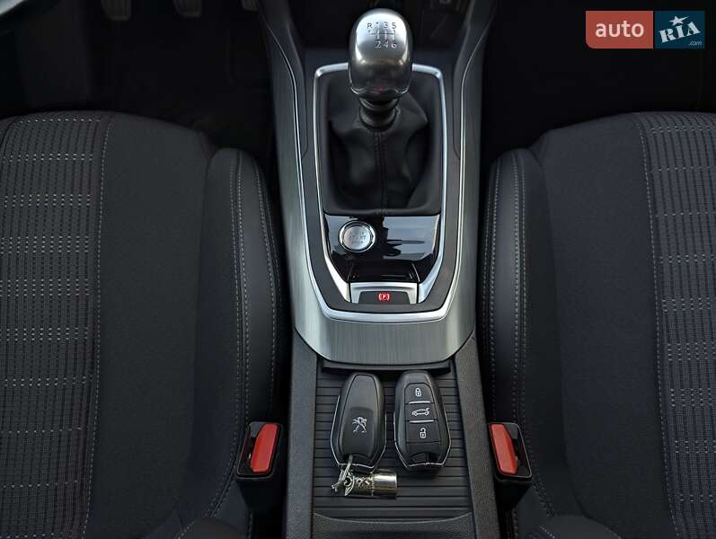 Универсал Peugeot 308 2018 в Киеве фото 20 Универсал Peugeot 308 2018 в Киеве