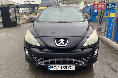 Хетчбек Peugeot 308 2010 в 