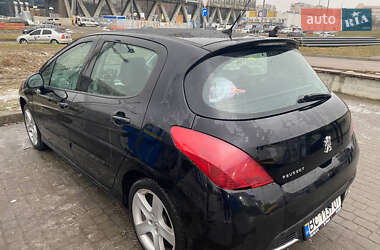 Хетчбек Peugeot 308 2010 в 