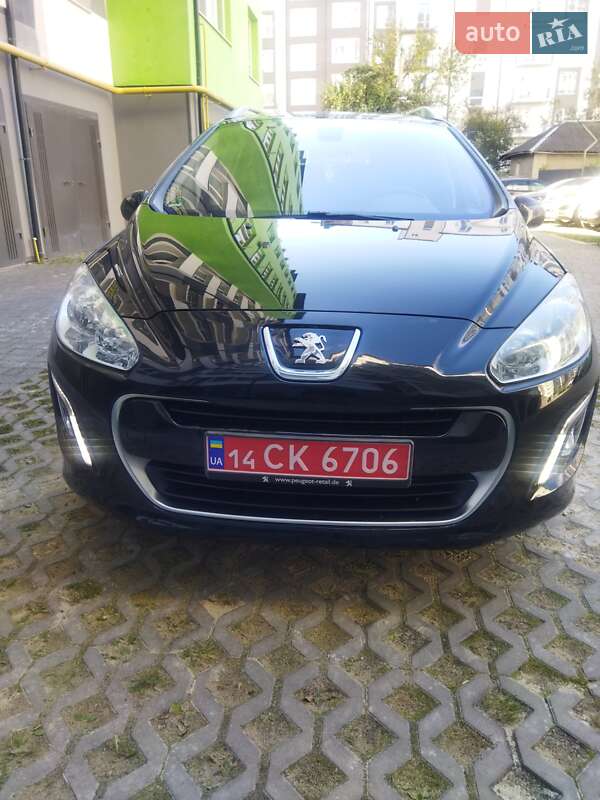 Универсал Peugeot 308 2012 в Ивано-Франковске