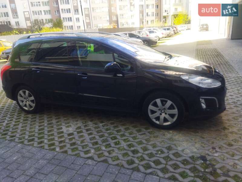 Универсал Peugeot 308 2012 в Ивано-Франковске