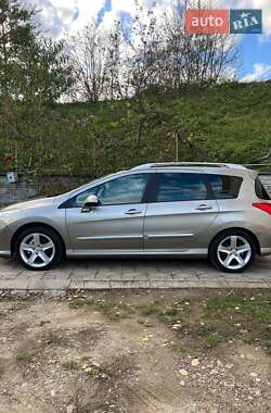 Универсал Peugeot 308 2010 в 