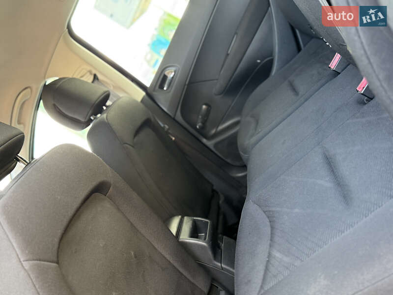 Универсал Peugeot 308 2008 в Дрогобыче фото 45 Универсал Peugeot 308 2008 в Дрогобыче