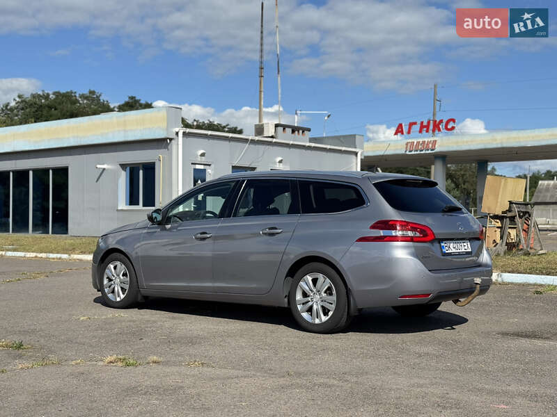 Універсал Peugeot 308 2015 в Рівному