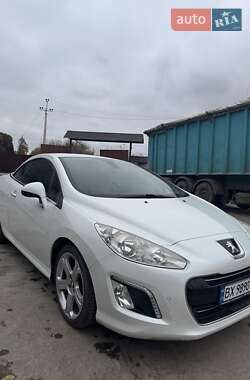 Кабриолет Peugeot 308 2012 в 