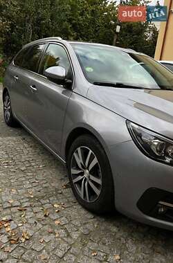 Универсал Peugeot 308 2018 в 