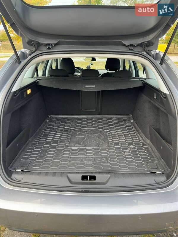 Универсал Peugeot 308 2015 в Долинской фото 14 Универсал Peugeot 308 2015 в Долинской