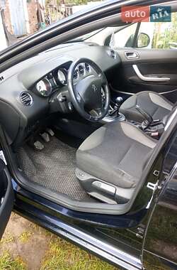 Универсал Peugeot 308 2011 в 