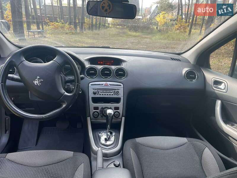 Хэтчбек Peugeot 308 2012 в Киеве