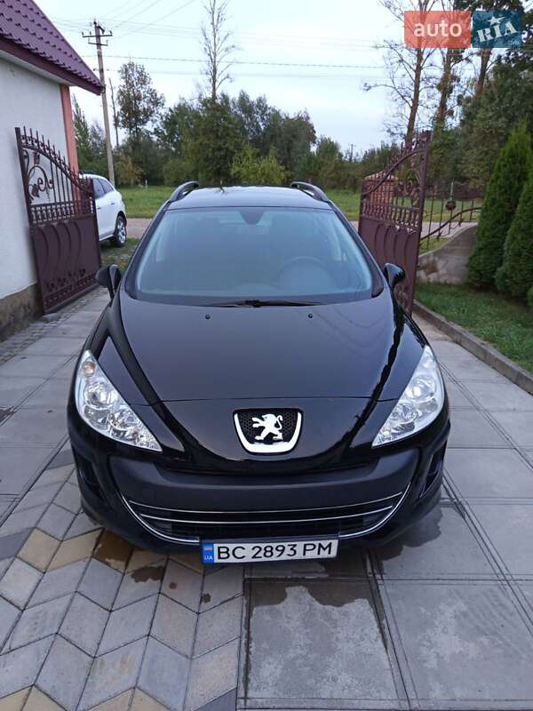 Универсал Peugeot 308 2008 в Буске