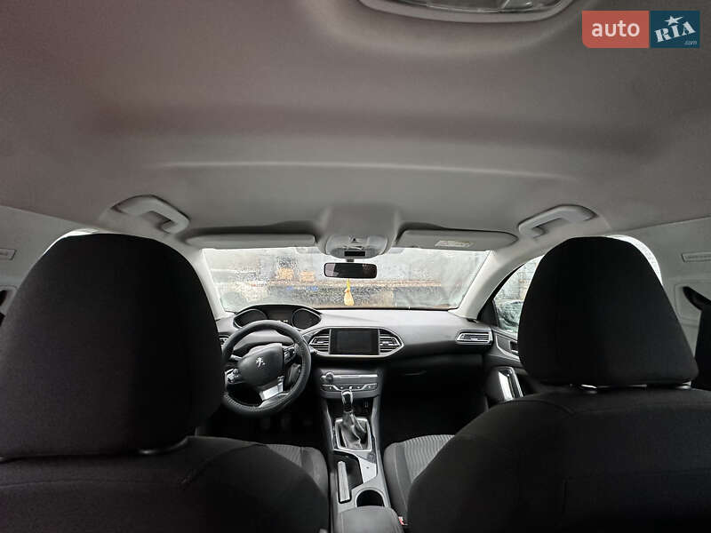 Универсал Peugeot 308 2016 в Киеве фото 23 Универсал Peugeot 308 2016 в Киеве