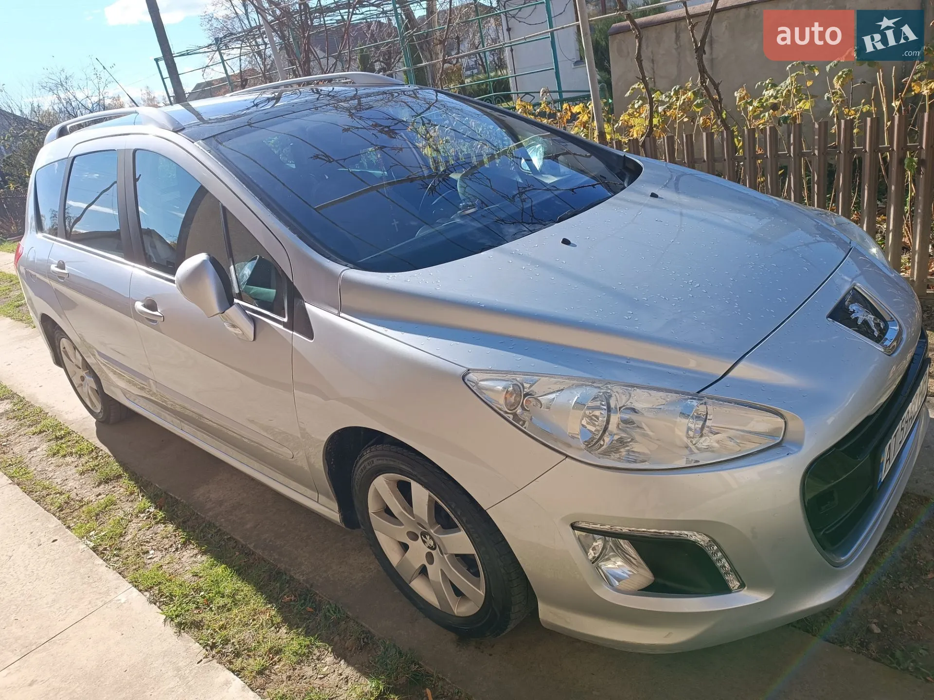 2011 Peugeot 308 - фото 1