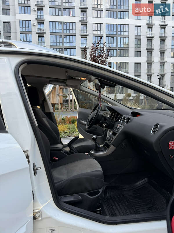 Универсал Peugeot 308 2011 в Ивано-Франковске фото 11 Универсал Peugeot 308 2011 в Ивано-Франковске