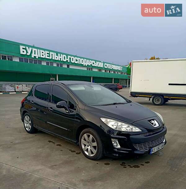 Хэтчбек Peugeot 308 2010 в Павлограде
