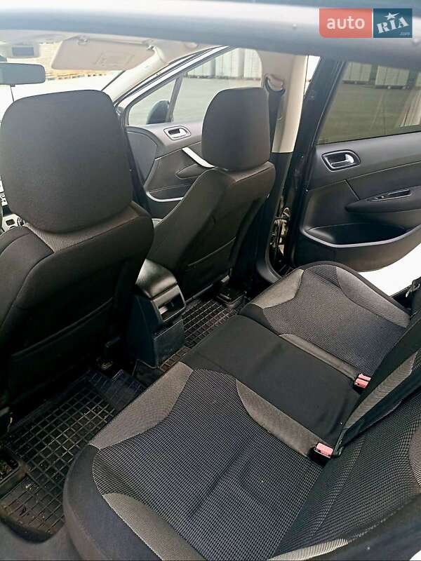 Хэтчбек Peugeot 308 2010 в Павлограде