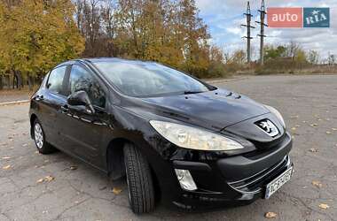 Хэтчбек Peugeot 308 2010 в Владимире