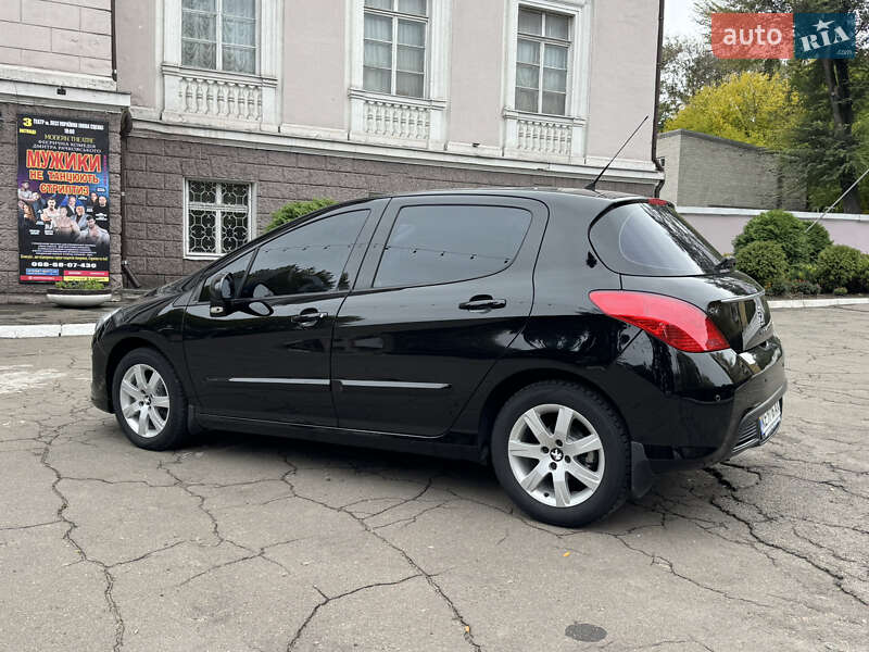 Хетчбек Peugeot 308 2012 в Кам'янському