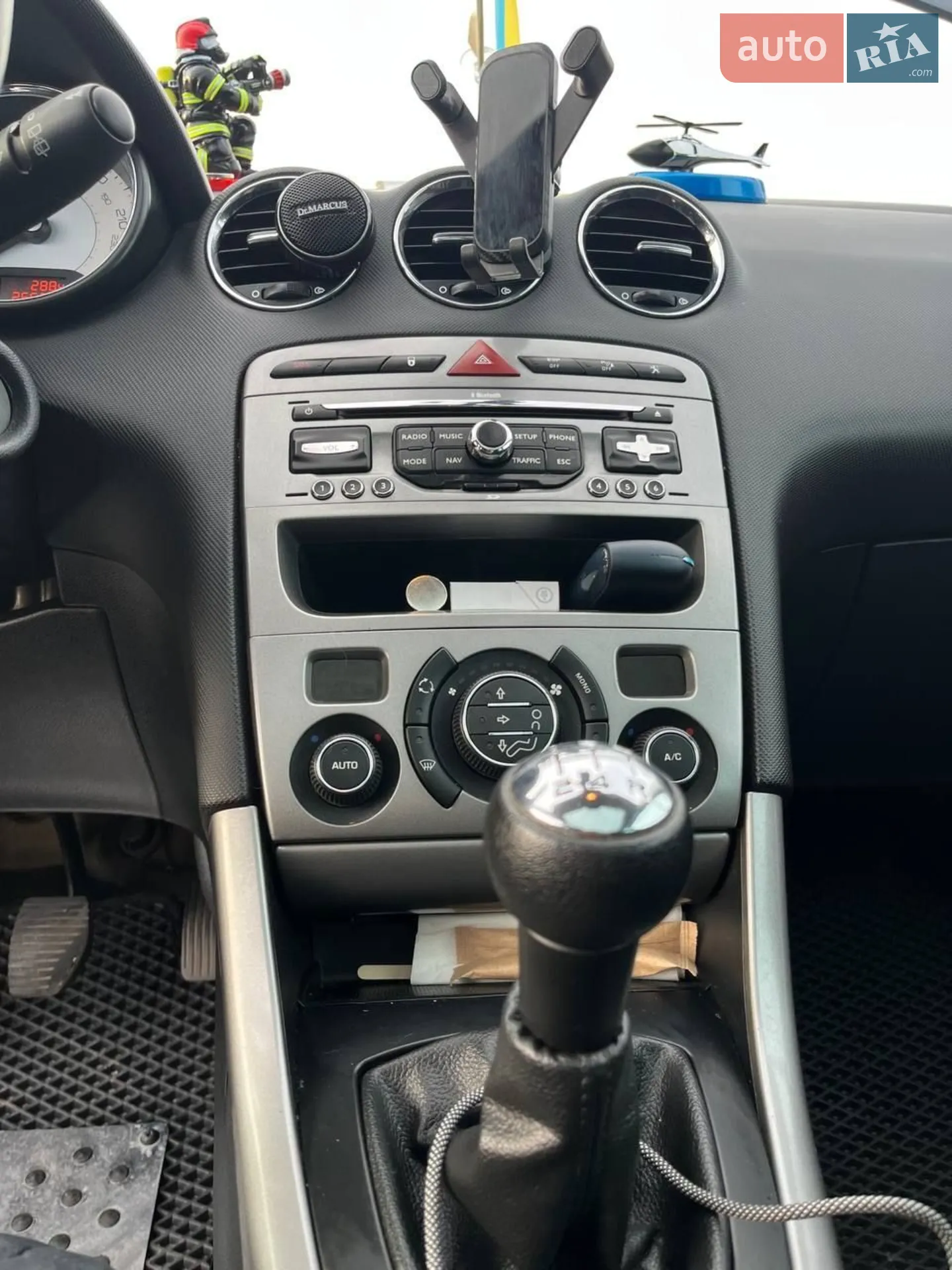 2012 Peugeot 308 - мініатюра 15