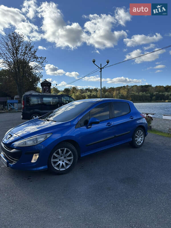 Хетчбек Peugeot 308 2010 в Тлумачі