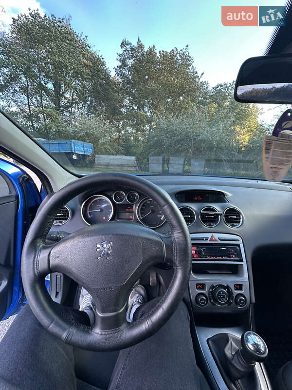 Хетчбек Peugeot 308 2010 в Тлумачі