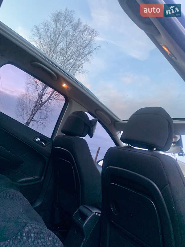 Универсал Peugeot 308 2009 в Буске