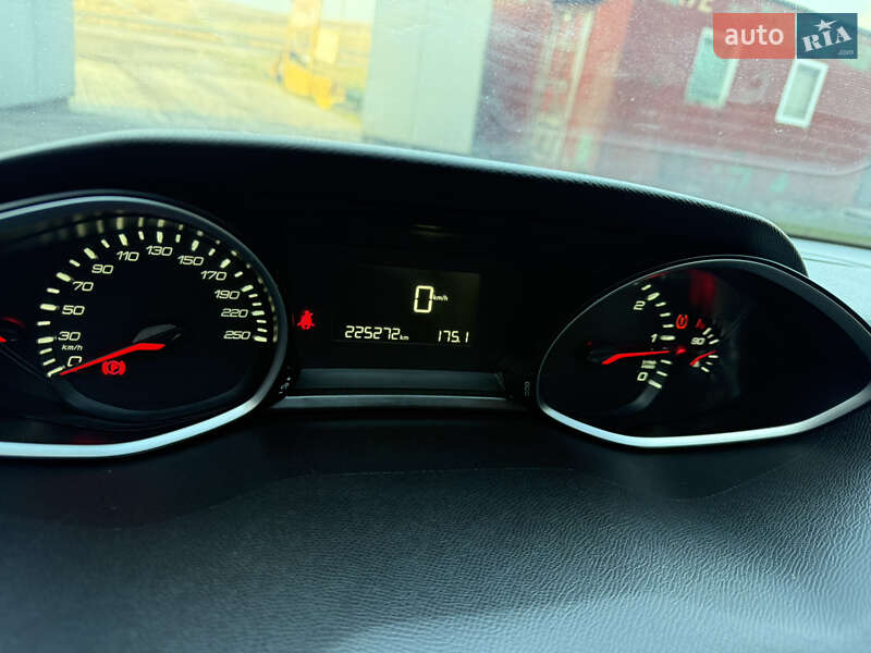 Универсал Peugeot 308 2015 в Ровно фото 15 Универсал Peugeot 308 2015 в Ровно